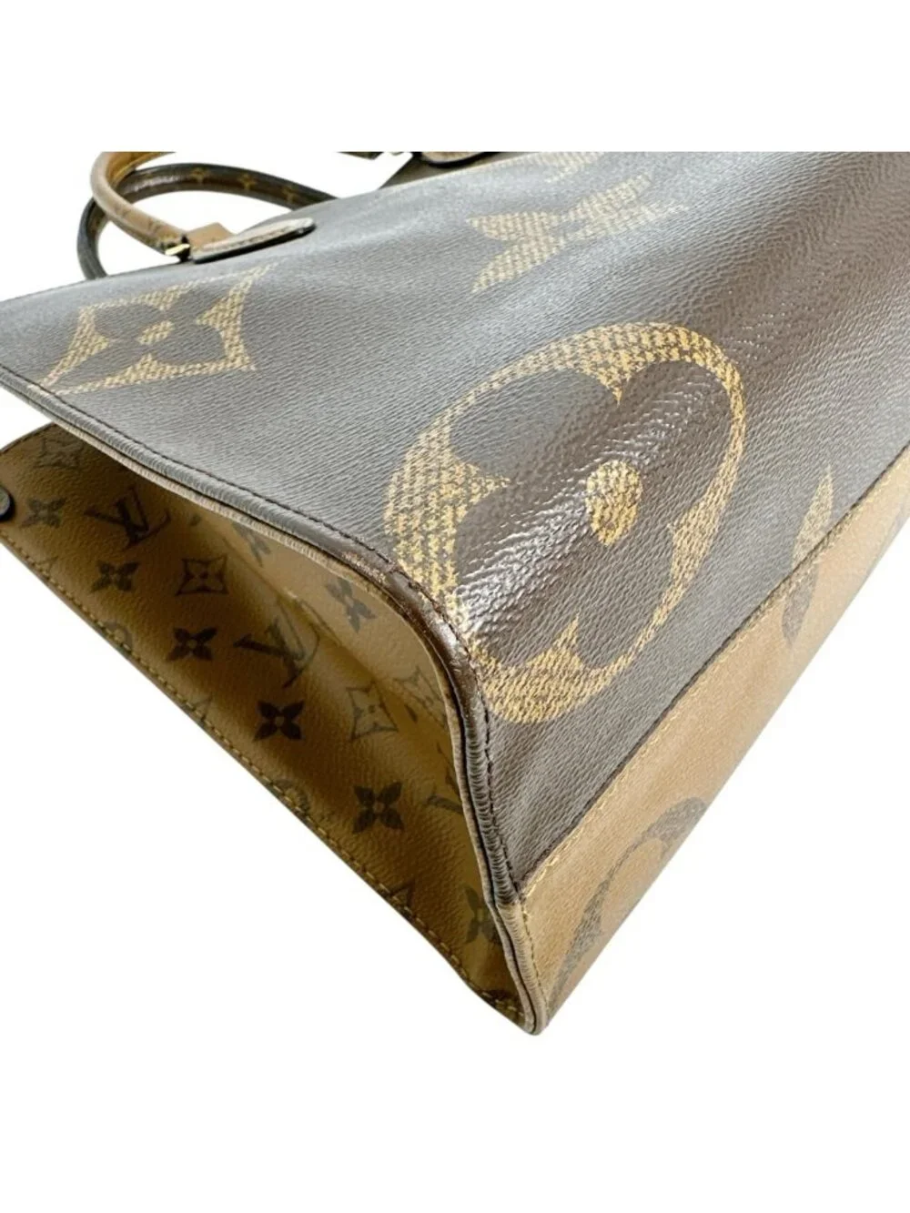 Louis Vuitton Monogram Giant Reverse Handbag On-the-go MM Tote Bag - Picture 7 of 15